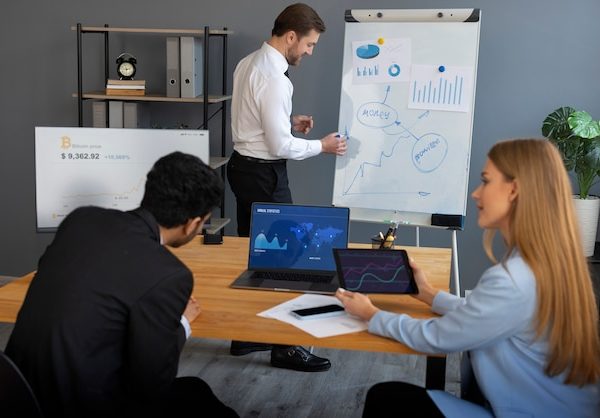 Quais são os desafios comuns na implementação do Power BI?